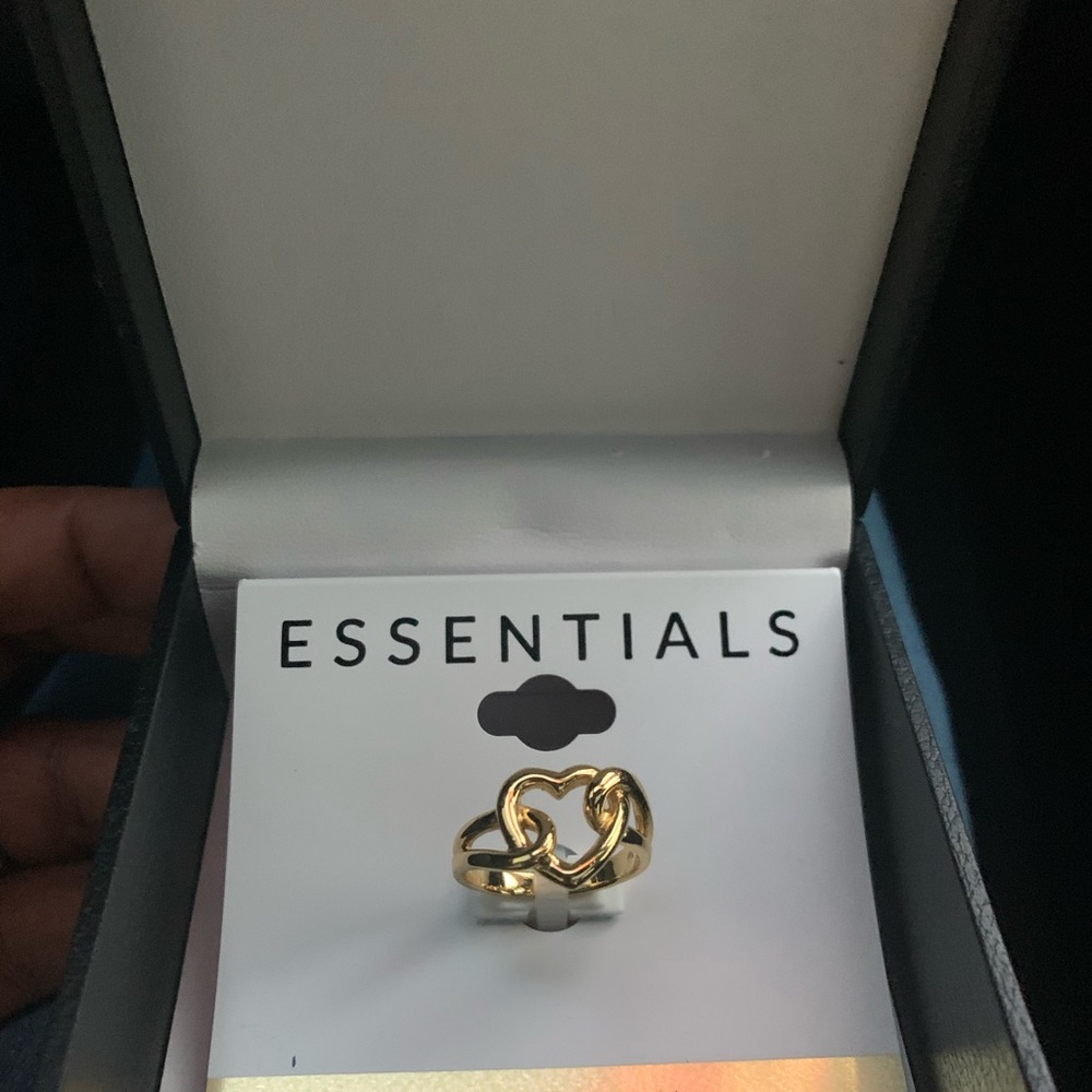 Heart shape gold ✨ring - Picture 2 of 2